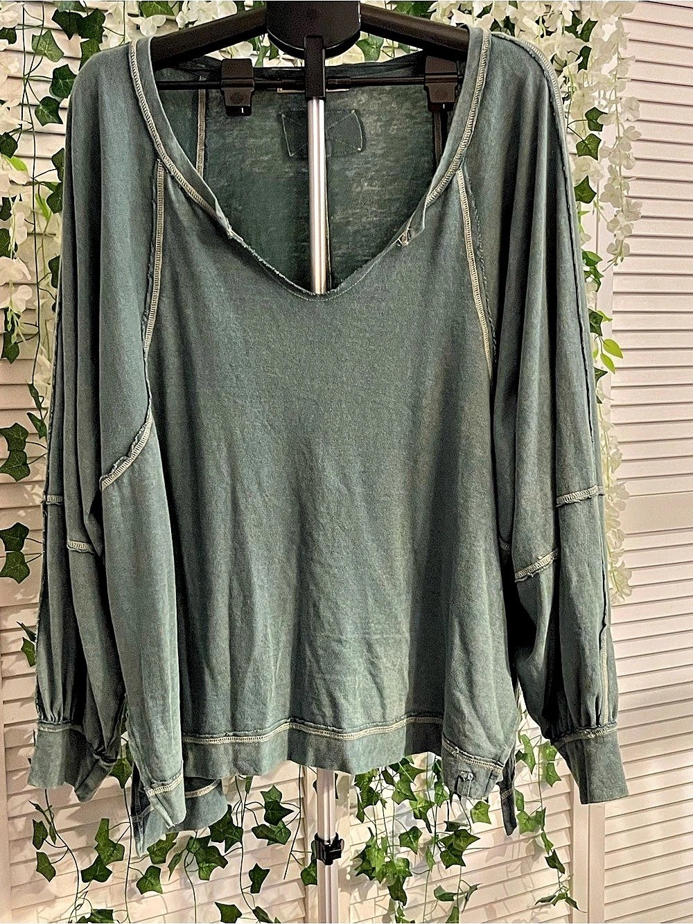 NWOT We The Free Wish I Knew V-Neck Tunic in Sage Green Size XL